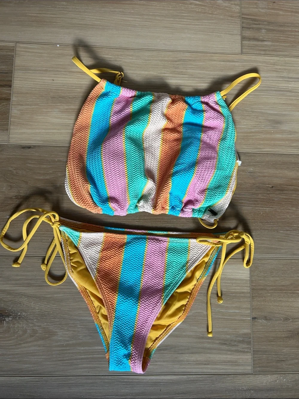 O’Neill 2 piece swimsuit